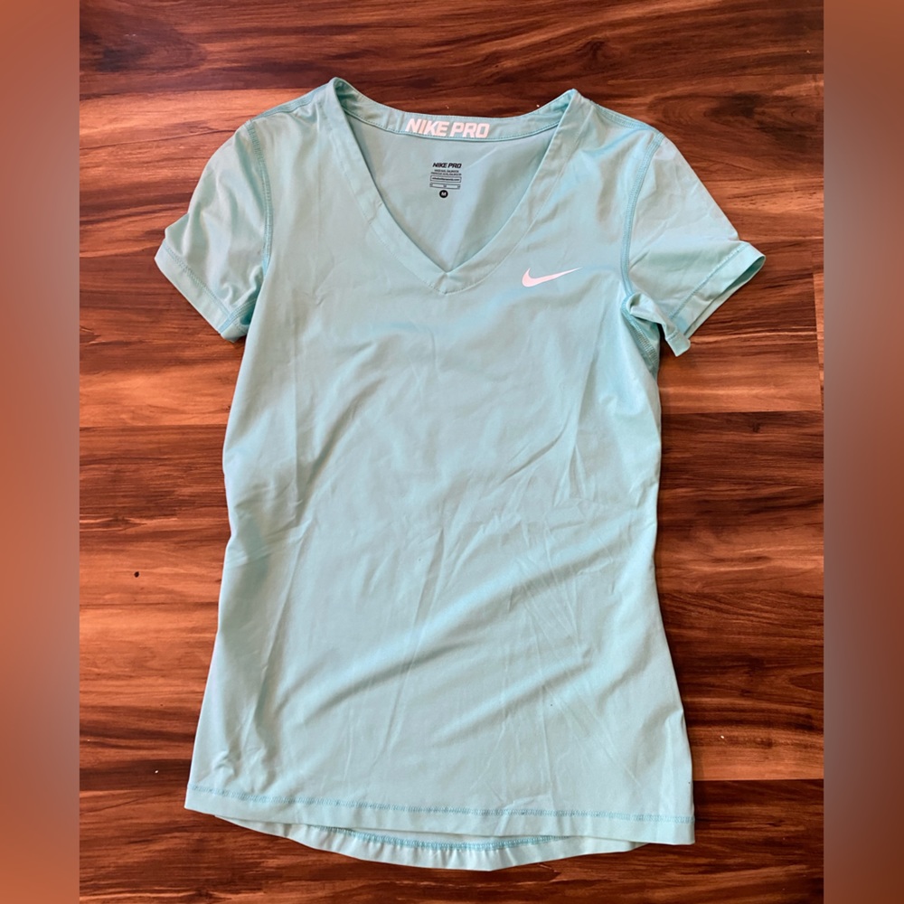 Women’s nike pro dri-fit tee